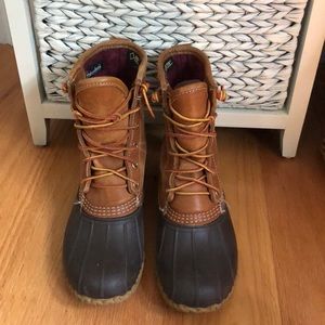 Insulated bean boots